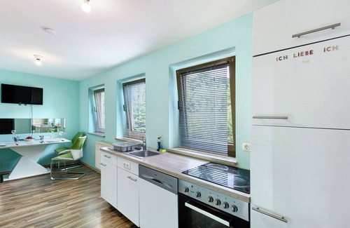 Markt Erlbach Apartment | Apartment 'Wohnung 17' with Private Terrace, Shared Garden and Wi-Fi