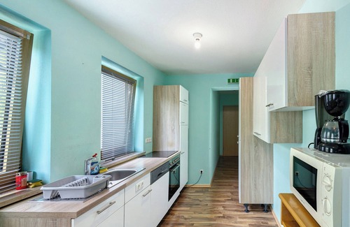 Markt Erlbach Apartment | Apartment 'Wohnung 17' with Private Terrace, Shared Garden and Wi-Fi