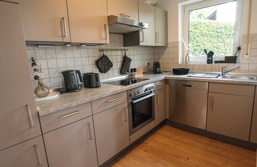 Kadelburg Apartment | Apartment 'Wohnung Im Rheintal' with Balcony and Wi-Fi