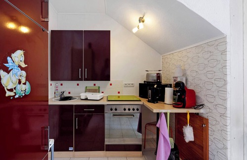 Querfurt Apartment | Apartment 'Wohnung Im Hinterhof' with Private Garden and Wi-Fi