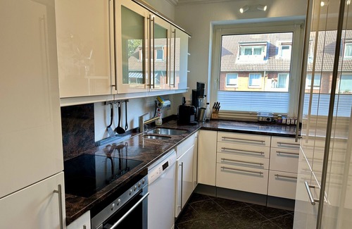 Bahrenfeld Apartment | Apartment 'Wohnung Naehe Volksparkstadion' with Balcony and Wi-Fi