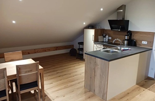 Freilassing Apartment | Apartment 'Wohnung Staufenblick' with Mountain View, Balcony and Wi-Fi