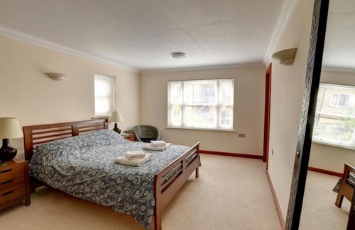 Broadstairs Apartment | Apartment York Mansions by Interhome