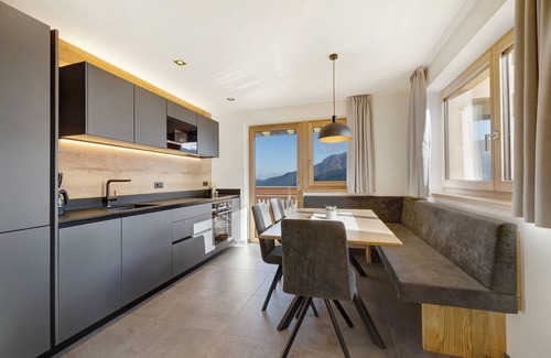 Ultimo Apartment | Apartment 'Zeitvertreibr' with Mountain View, Shared Garden and Wi-Fi