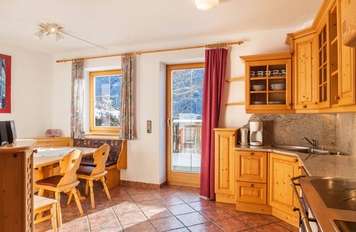 Gattererberg Apartment | Apartment "Zillertal 3000" with Mountain View, Wi-Fi & Terrace