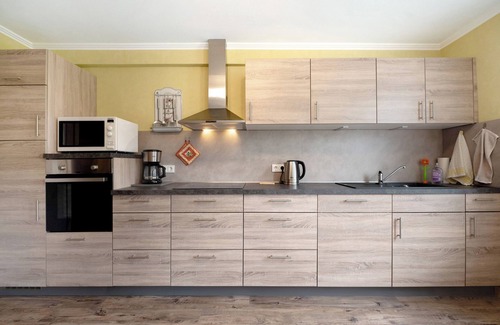 Raversbeuren Apartment | Apartment 'Zum Moseltal' with Private Garden, Balcony and Wi-Fi