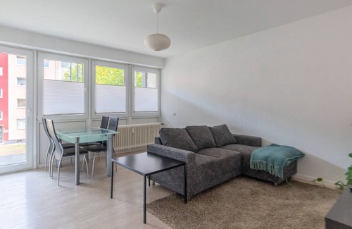 Gronau Apartment | Apartment 'Zur Grenze' with Balcony and Wi-Fi