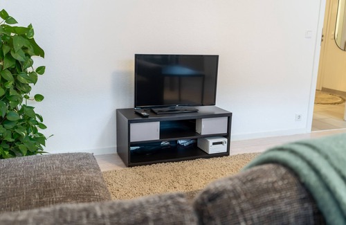 Gronau Apartment | Apartment 'Zur Grenze' with Balcony and Wi-Fi