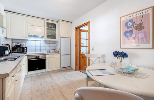 Westerholz Apartment | Apartment 'Zur Ostsee' with Private Terrace, Private Garden and Wi-Fi