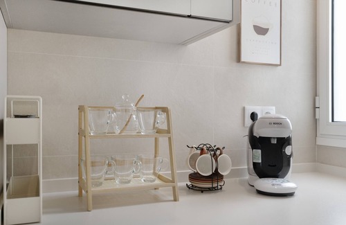 Cadiz Apartment | Apartment 'Zurbarán' with Balcony, Wi-Fi and Air Conditioning