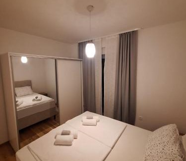 Siroki Brijeg Apartment | Apartment24