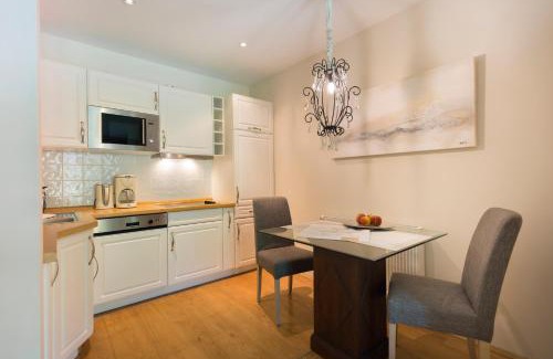 Neuhaus Apartment | Apartmenthaus Haus Sonne I direkt am Strand