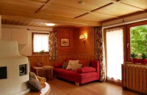 Kirchberg in Tirol Apartment | Apartmenthaus Thussn, cozy & quiet location, hiking & MTB,