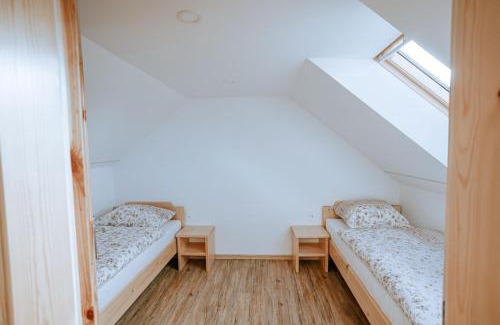 Zgornja Sorica Apartment | Apartments Čenda