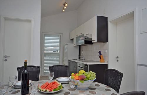 Srima Apartment | Apartments Šime (25601-A2) - Srima (Vodice)