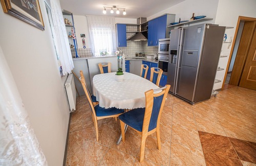 Skofljica Apartment | Apartments Želimlje