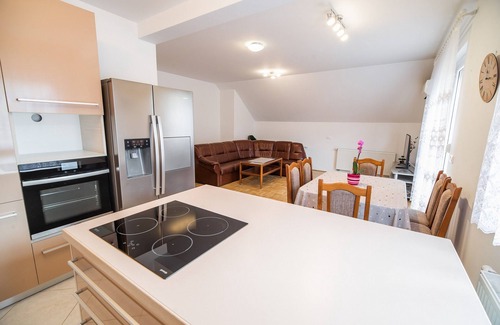 Skofljica Apartment | Apartments Želimlje - One Bedroom Apartment 1