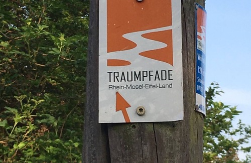 Rhens Apartment | * Apartments - 4 modern double rooms - large kitchen, dining room