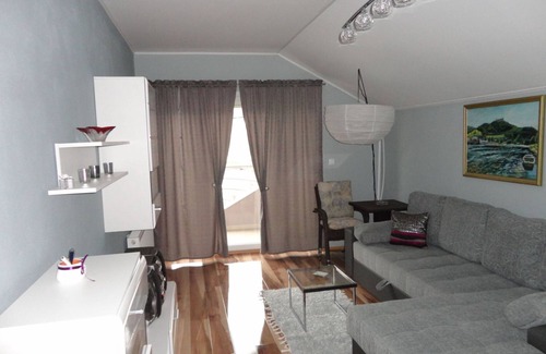 Kulen Vakuf Apartment | Apartments A&D - One Bedroom Apartment with Terrace and River View (Ana)