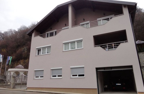 Kulen Vakuf Apartment | Apartments A&D - Superior One Bedroom Apartment with Terrace and River View (Deni)