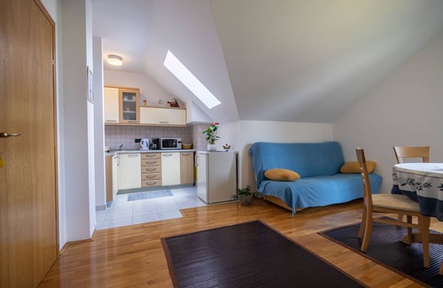 Vranovaca Apartment | Apartments and Room Robert (80821-A1) - Korenica