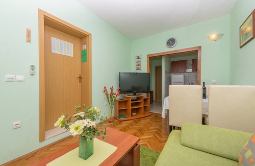 Vrpolje Apartment | Apartments and rooms Goran, (13628), Makarska, Croatia