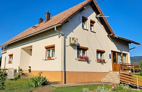 Catrnja Apartment | Apartments and rooms Zoran, (16221), Smoljanac, Croatia