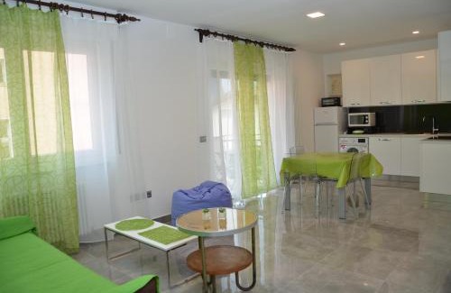 Arco Apartment | Apartments Arco in Centro Castello, Pichea, Stivo