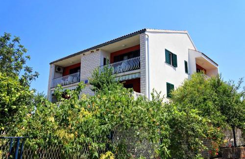 Loviste Apartment | Apartments by the sea Loviste, Peljesac - 10182