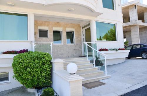 Ulcinj Apartment | Apartments D'Hermes