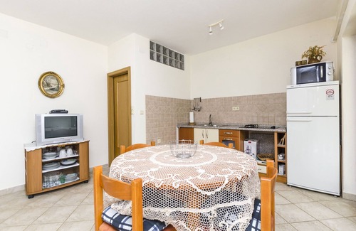 Jadrtovac Apartment | Apartments Davor (21221-A2) - Jadrtovac