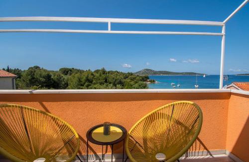 Prvic Luka Apartment | Apartments Delfin