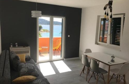 Prvic Luka Apartment | Apartments Delfin