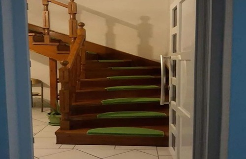 Ljubuski Apartment | Apartments Discovery - Three Bedroom Apartment with Balcony