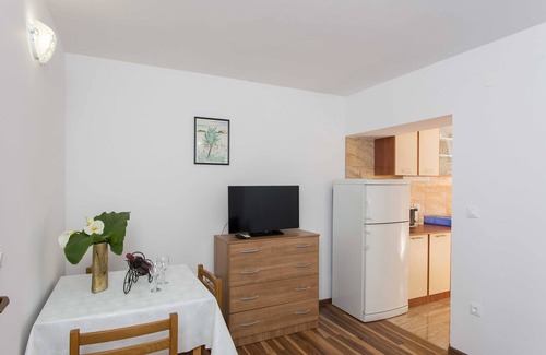 Mlini Apartment | Apartments Djurkovic - One-Bedroom Apartment with Shared Terrace and Sea View