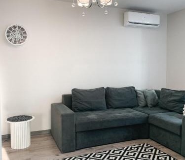 Mukachevo Apartment | Apartments Domovik Трьохкімнатна квартира , Миру 11 с кв 19
