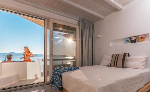 Agia Anna Apartment | Apartments enosis, Triton