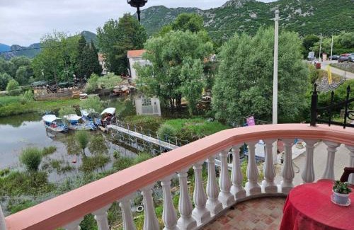 Virpazar Apartment | Apartments FLORA and boat cruising