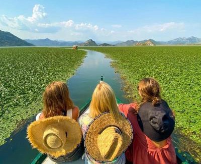 Virpazar Apartment | Apartments FLORA and boat cruising