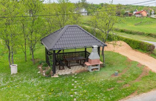 Lipovaca Dreznicka Apartment | Apartments for families with children Lipovaca, Plitvice - 19450