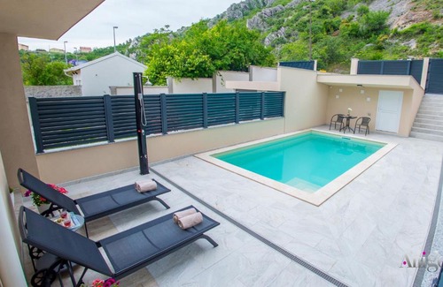 Mostar Apartment | Apartments Gallery M and A - with pool