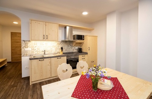 Ukanc Apartment | Apartments Goldhorn Kingdom - One Bedroom Apartment with Balcony (B)