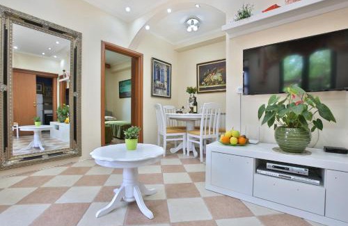 Sutomore House | Apartments Holiday Lux
