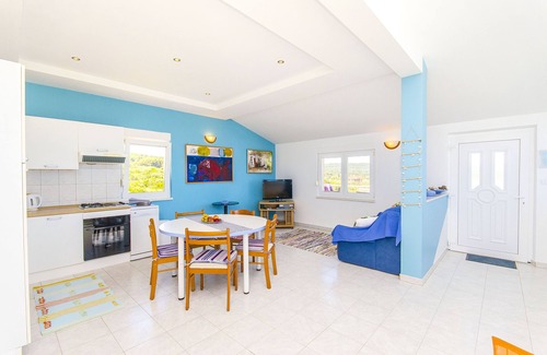 Necujam Apartment | Apartments Kažimir (45981-A5) - Necujam - island Solta