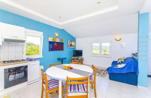 Necujam Apartment | Apartments Kažimir (45981-A5) - Necujam - island Solta