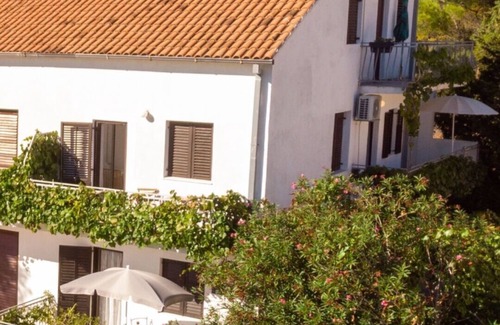 Vrboska Apartment | Apartments Iskra (53181-A1) - Vrboska - island Hvar