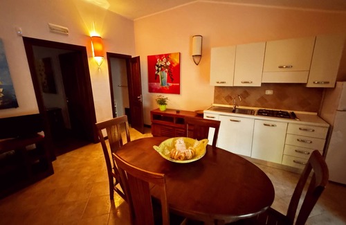 Isola di Capo Rizzuto Apartment | Apartments in private villa with pool and less than 100 away from the beach