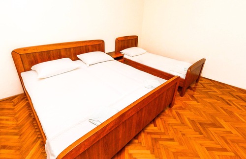 Novalja Apartment | Apartments INGA for up to 10 people near the beach