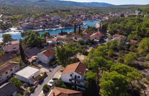 Vrboska Apartment | Apartments Iskra