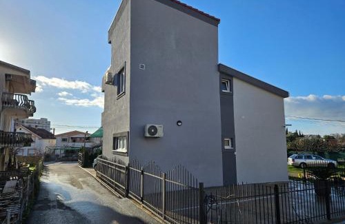 Burtaisi Apartment | Apartments Ivanovic